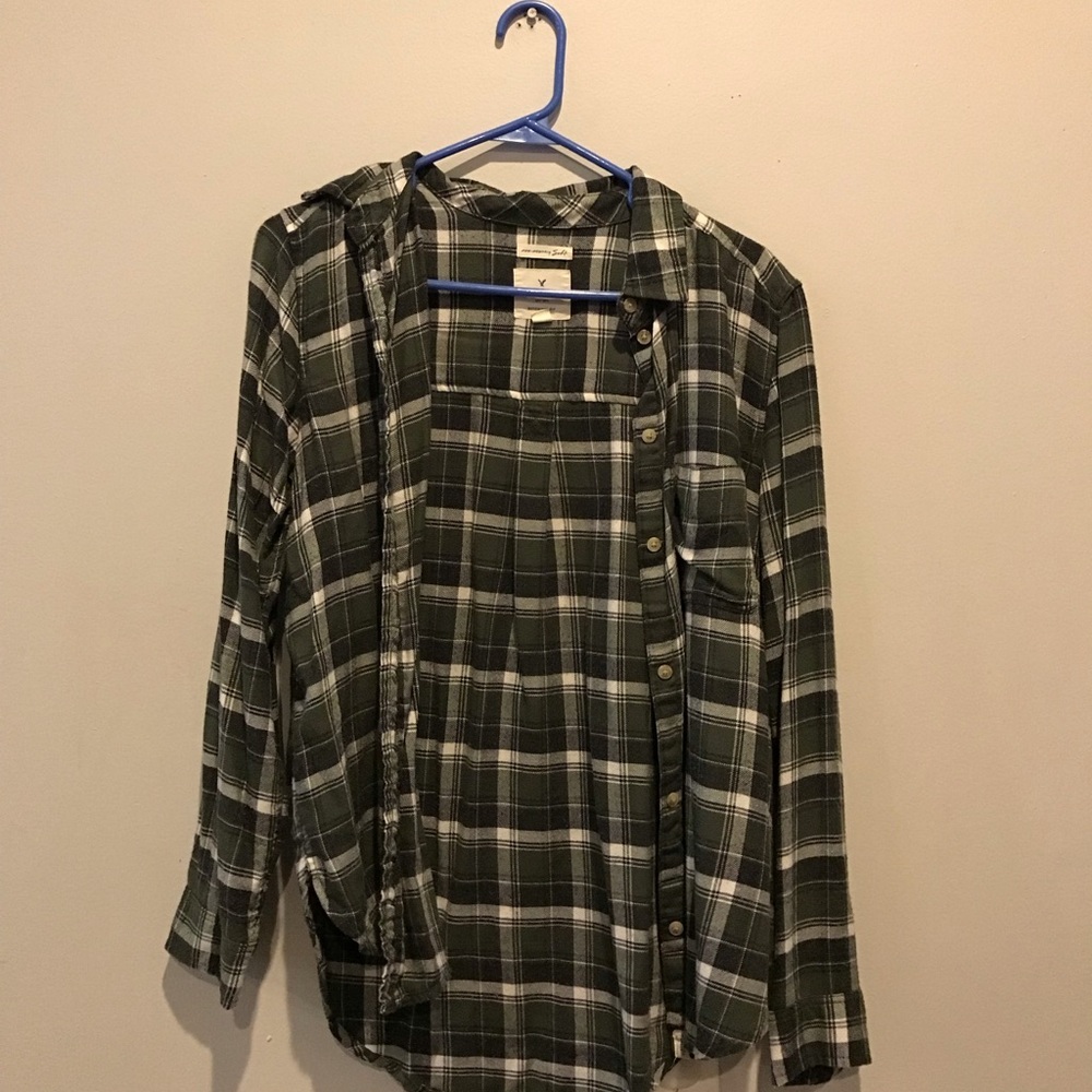 American Eagle Outfitters Green Plaid Button Down Shirt